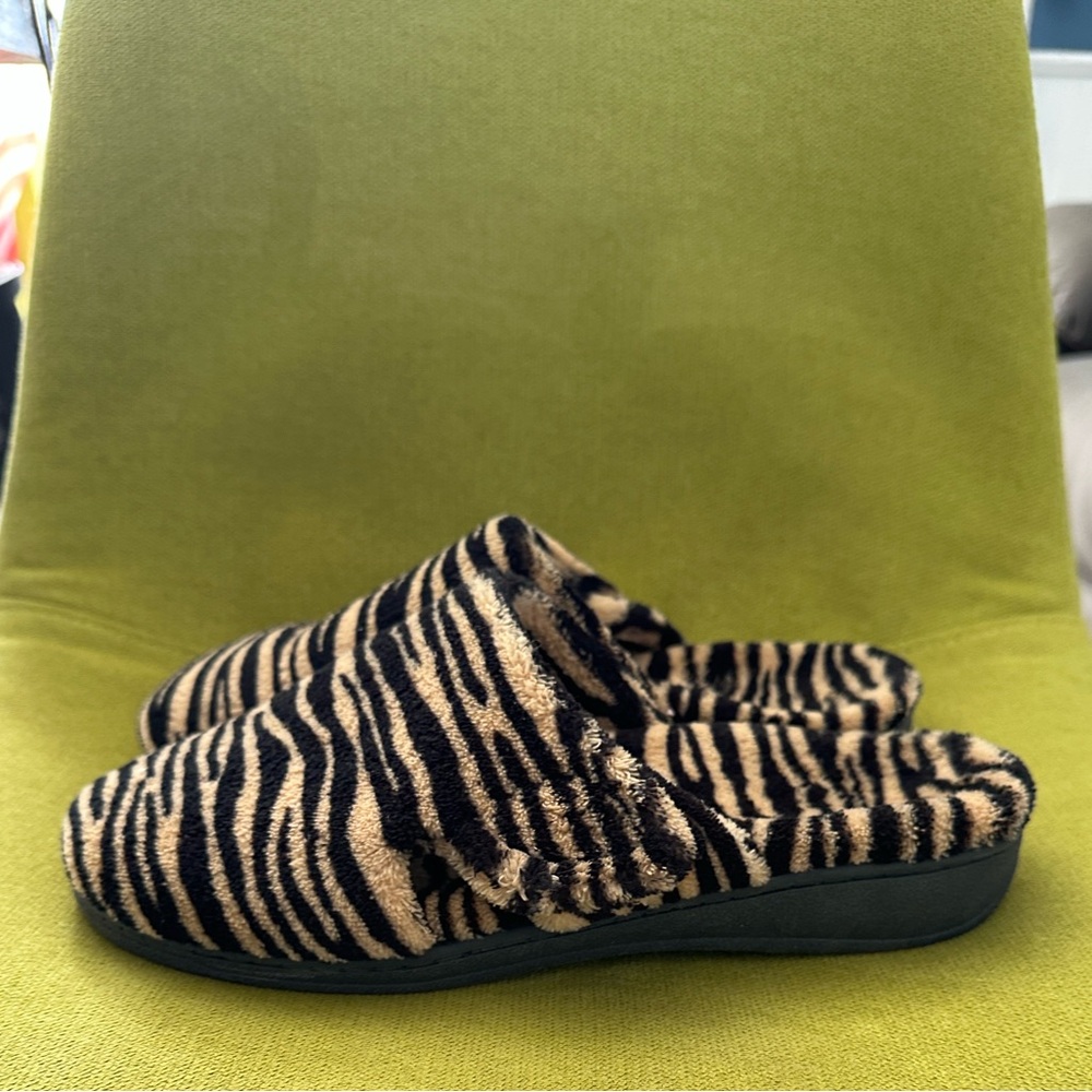 Vionic Gemma Zebra Print Slippers